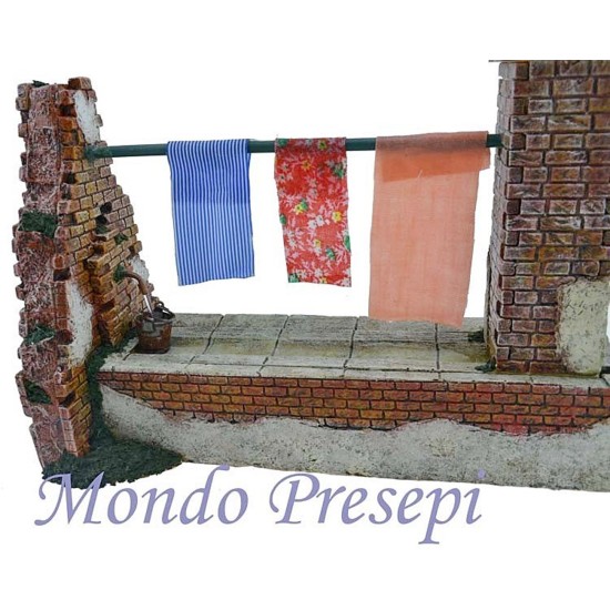 Clothesline dripping with fountain fuzionante