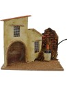 Casa con fuente funcionando de 19x13,5x18 cm de altura. Mondo Presepi.