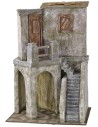 Casa con scalinata e bottega cm 39x29x56,5 h per statue da 20