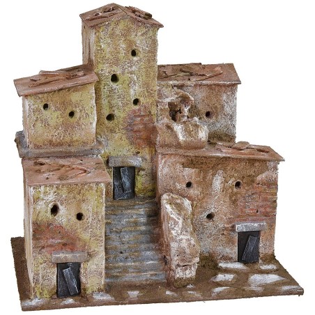 Casas en la distancia con escalera de 22x15x21 cm de altura a lo lejos.