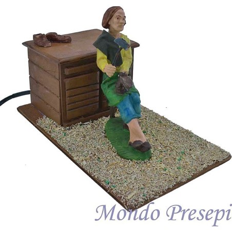 Shoemaker 15 cm in motion