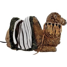 Camel lying in motion moves its head for statues 30 cm 2