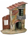 Casa de dos pisos con balcón 24x14x26h
