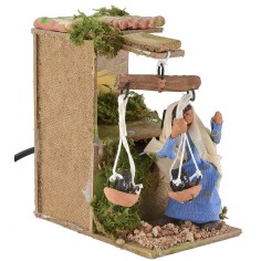 Mujer con balanza en movimiento de 10 cm Mundo Belenes 2