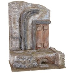 Ruina de templo antiguo con puerta de 20x15x26 cm de altura