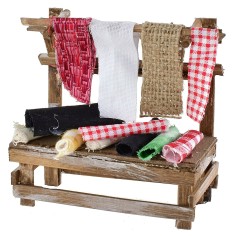 Bancarella in legno con stoffe per presepe cm 12x6x12 h 2