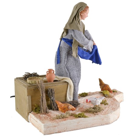 Contadina con galline in movimento 30 cm