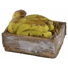 Caja de madera con plátanos de 3,3x2,1x1,4 cm de altura, estatuas. 2