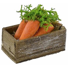 Caja de madera con zanahorias de 3,2x2,1x1,4 cm de altura. 2
