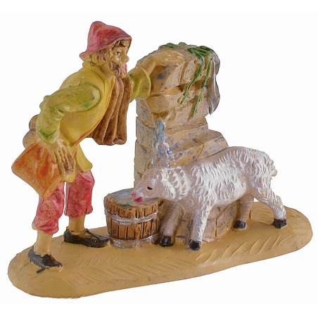 Pastore alla fontana con agnello 8 cm in pvc