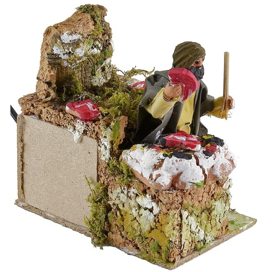 Hombre que cocina los bistecs en movimiento de 10 cm con fuego