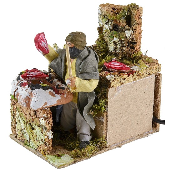 Uomo che cuoce le bistecche in movimento 10 cm con fuoco