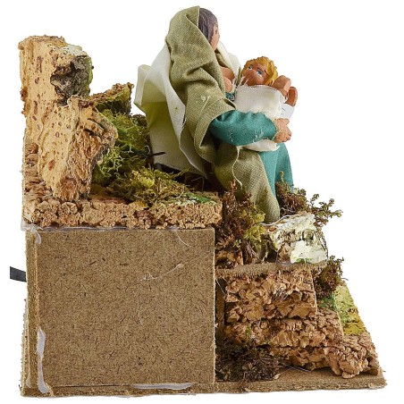 Mom with baby in motion 10 cm