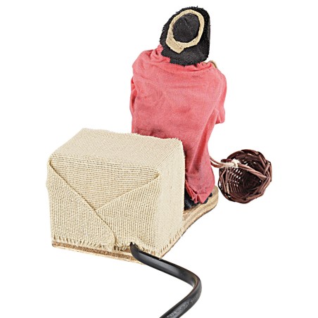 Donna con paniere 10 cm in movimento