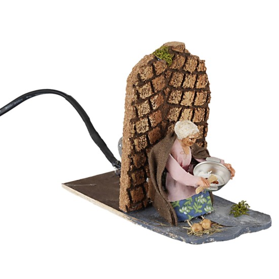 Donna che cucina 8 cm in movimento per presepe Mondo Presepi