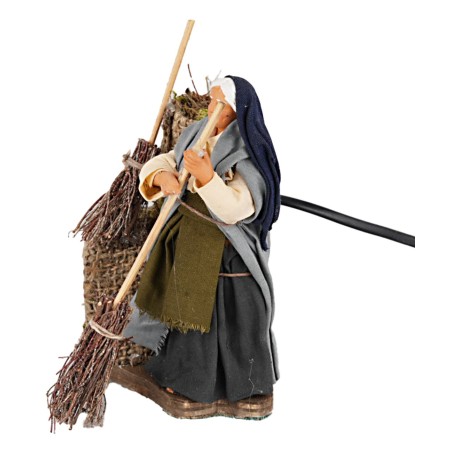 Donna con scopa 12 cm in movimento per presepe Mondo Presepi