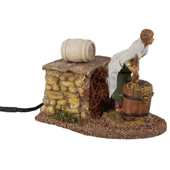 Man pressing grapes series 12 cm Fontaini in motion