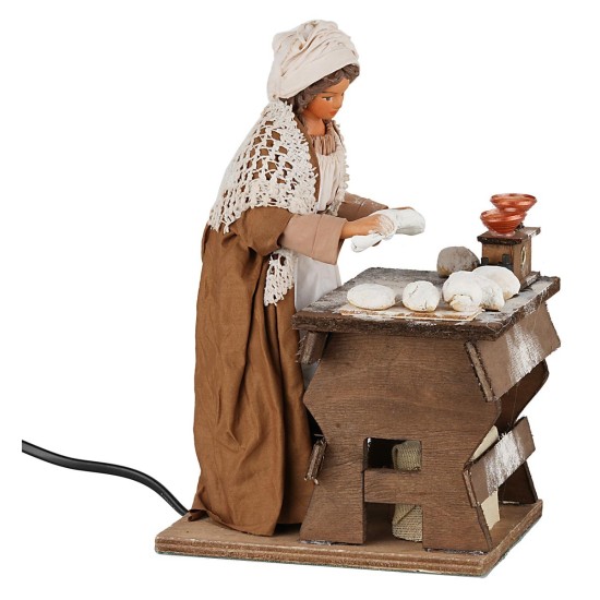 Donna che impasta in movimento 24 cm per presepe Mondo Presepi