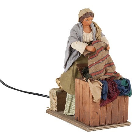 Lavandaia in movimento 24 cm per presepe Mondo Presepi