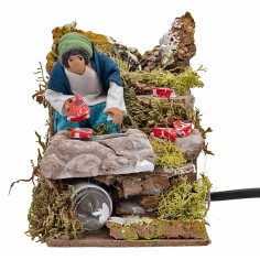 Pastore che cuoce le bistecche al fuoco 10 cm in movimento per