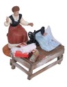 Banco da sarta con macchina e stoffe per statue 10 cm