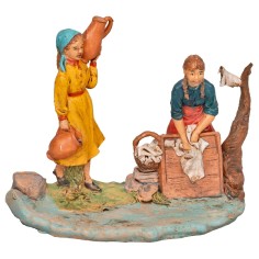 Mujer con ánfora y lavandera con base serie 10 cm en PVC