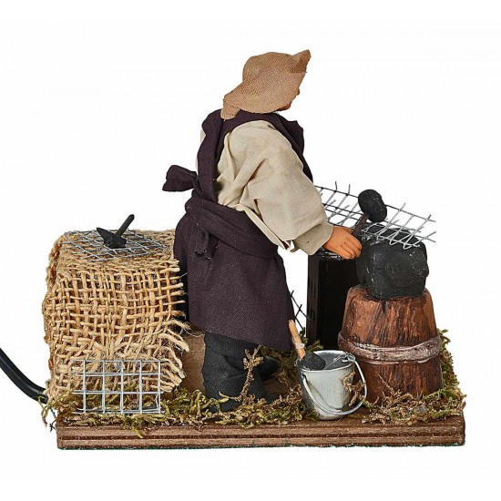Fabbro al lavoro in movimento 12 cm per presepe Mondo Presepi