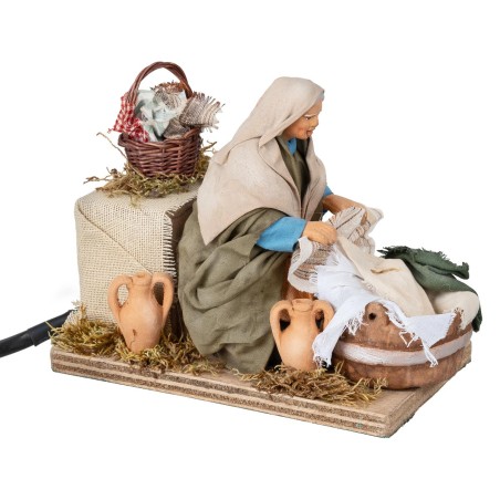 Lavandaia in ginocchio in movimento 12 cm per presepe Mondo