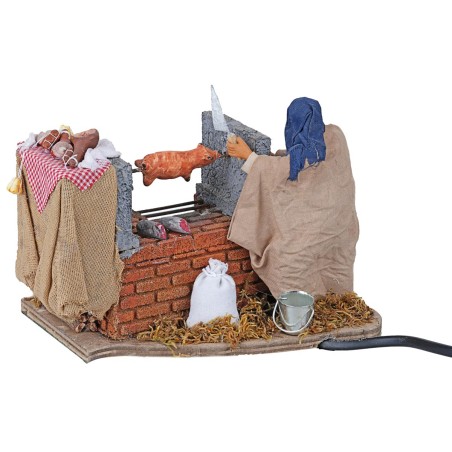 Hombre que gira el cerdo asado en movimiento con horno de 12 cm