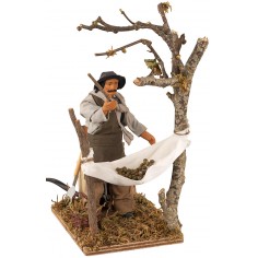 Uomo che raccoglie le olive in movimento 14 cm per presepe