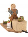 Fruttivendolo con bilancia in movimento 12 cm per presepe Mondo