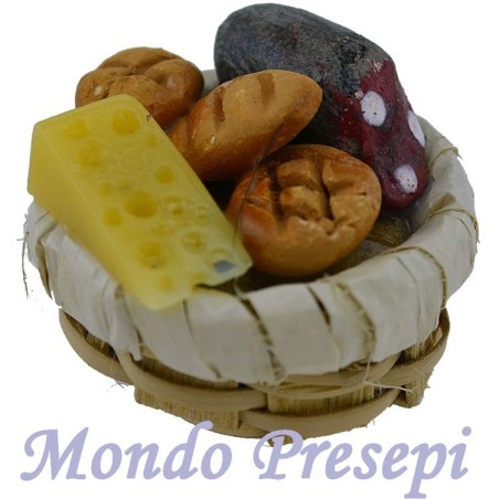 Basket cm 3 with food