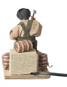 Man fixing barrels series 14 cm in motion for nativity scene