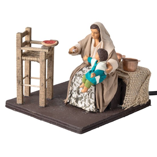 Mamá que da de comer al niño serie 12 cm en movimiento por