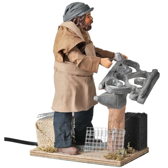 Blacksmith with fire effect 24 cm moving for nativity scene