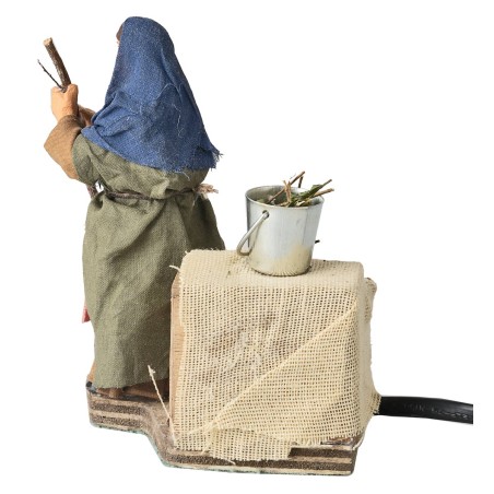Woman sweeping 10 cm in motion for nativity scene Mondo Presepi