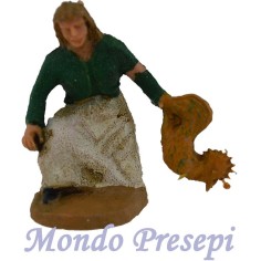 Cm 4,5 Peasant woman with chicken