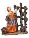 Woman collecting grapes in resin for nativity scene Mondo Presepi