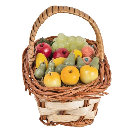 Cesta tejida de mimbre con frutas surtidas en miniatura