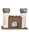 Castello in miniatura con torri merlate e cancello centrale