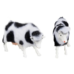 Set of two 4 cm cows