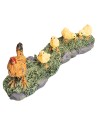 Gallina con pulcini in resina cm 9x2,8x4 h per presepe Mondo