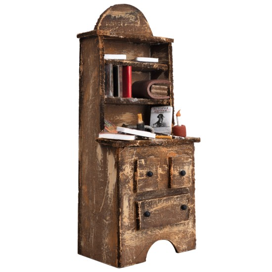 Aparador de madera con libros y miniaturas de 7x4,7x18 cm h