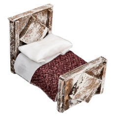 Letto con coperta in legno cm 6,5x4x5,3h per presepe Mondo