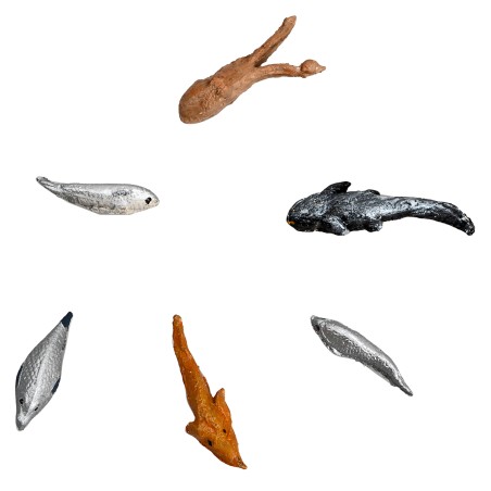 Set of 5 fish and an octopus in resin with assorted colors for