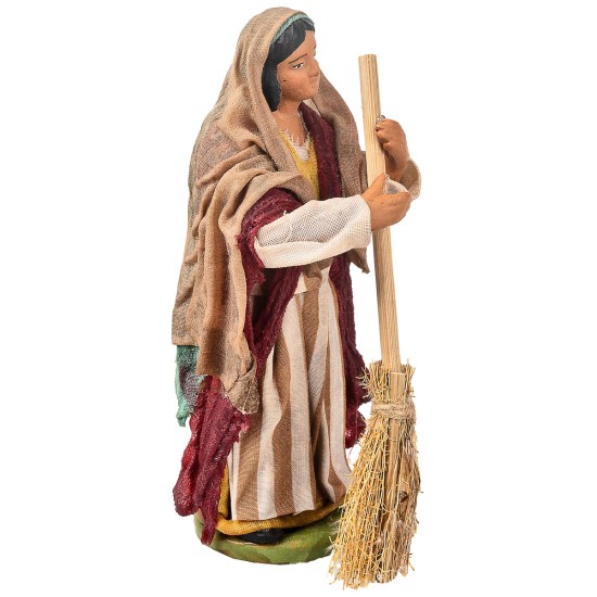 Peasant woman with broom 12 cm in terracotta with fabric clothes