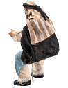 Hombre sentado serie 15 cm en terracota con ropa de tela