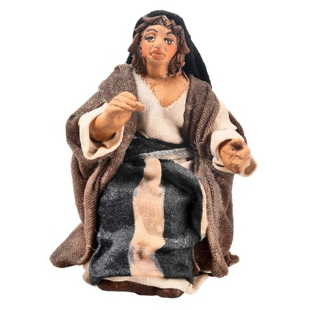 Campesina sentada serie 9-10 cm en terracota con ropa en