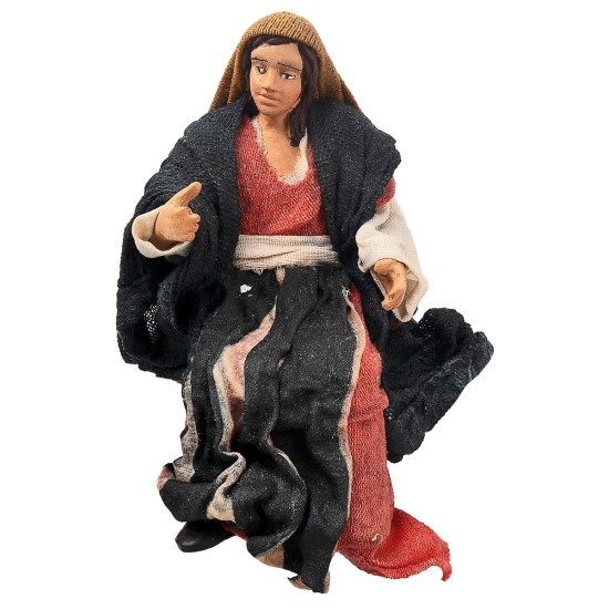 Mujer en posición sentada serie 12 cm en terracota con ropa de