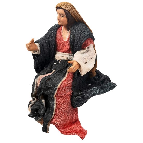 Mujer en posición sentada serie 12 cm en terracota con ropa de